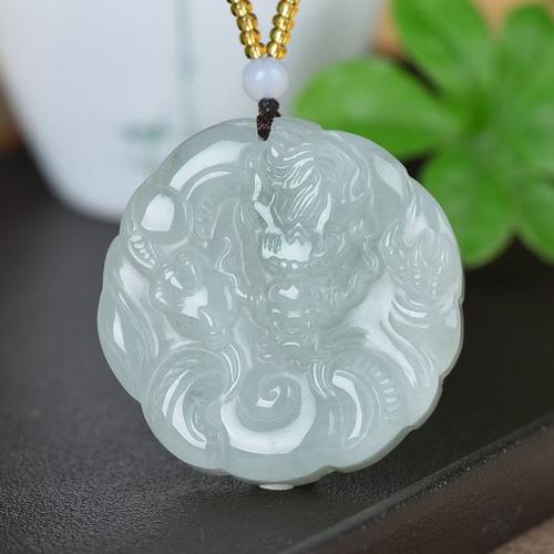 屬龍人適合佩戴什么首飾？ 女人屬龍不能戴玉嗎