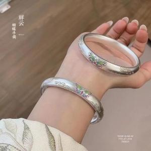 放什么東西可以招桃花運 銀手鐲可吸引異性