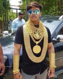 好色 極度拜金的男人面相