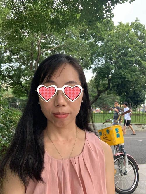 女人齙牙面相婚姻