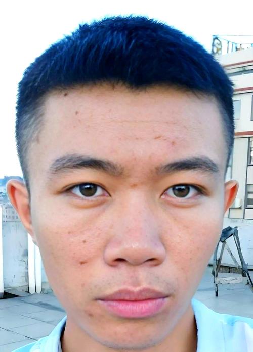 男人鼻梁低好不好？天生沒有什么主見