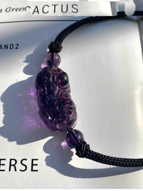 婚姻不順戴什么首飾好 紫水晶擺件可提高姻緣