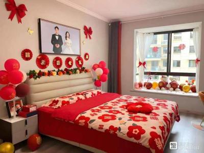 兩個(gè)人的臥室怎么布置 擺圓鏡助感情和睦