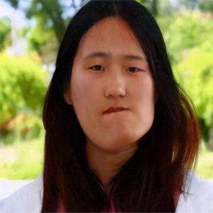 女人嘴巴歪面相好嗎