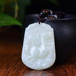 屬馬的人戴什么生肖飾品好？