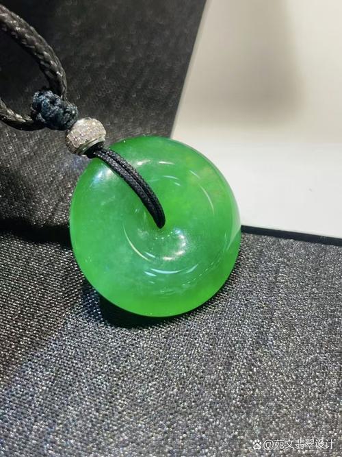 翡翠綠色代表什么寓意  寓意安全與平靜