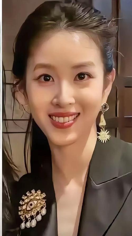 下巴很尖的女人面相 有主見
