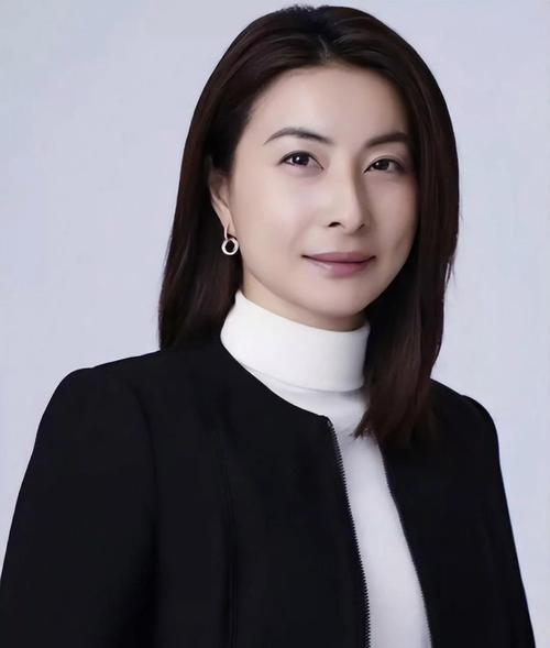 長相富態貴氣的女圖片 事業成就多婚姻幸福