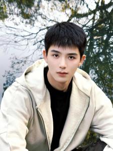 淚痣代表什么 男人淚痣的位置在哪里