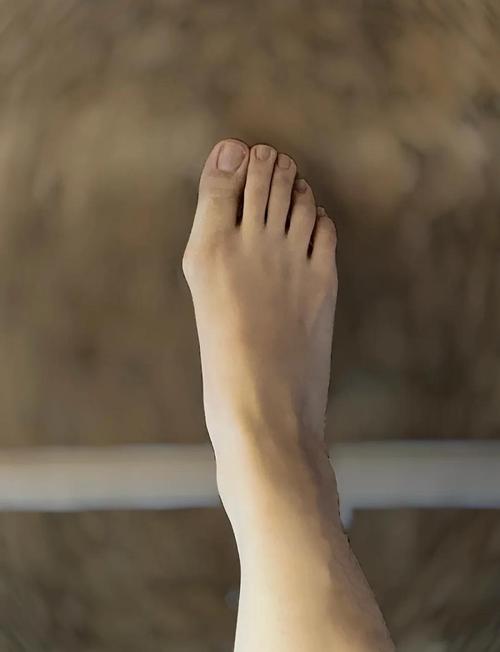 女人腳大拇指骨外翻命苦嗎 命運(yùn)多舛財(cái)運(yùn)危機(jī)大
