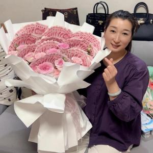 雙十一能收到很多禮物的女人面相