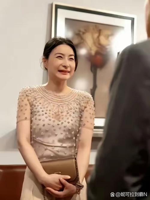 女人方臉富貴相 女人什么臉型富貴