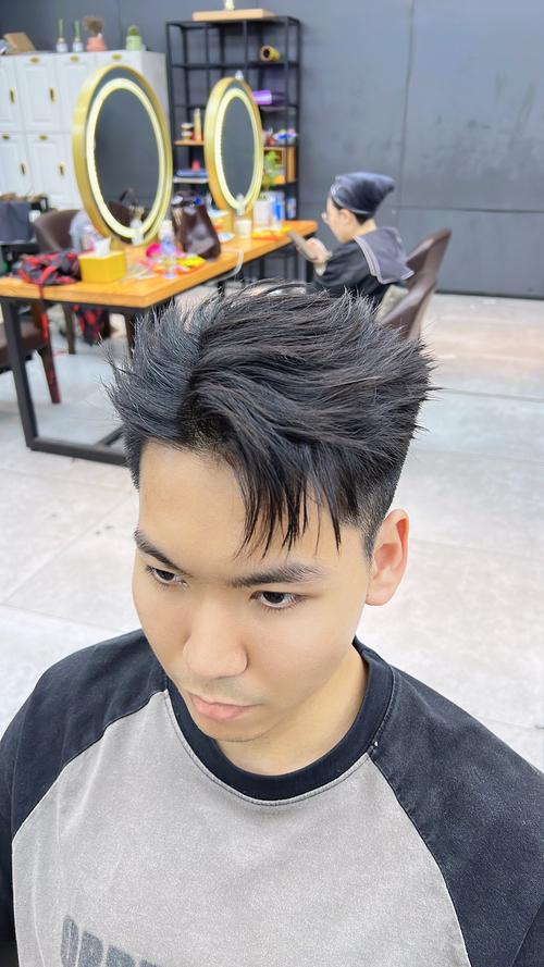 男人頭發(fā)粗硬財(cái)運(yùn)如何